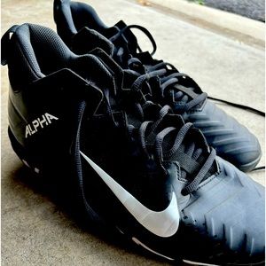 Nike Alpha Men's Football Cleats